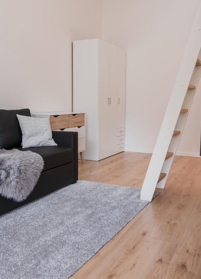 Studio Apartments Close To Airport Mithvagur Kültér fotó